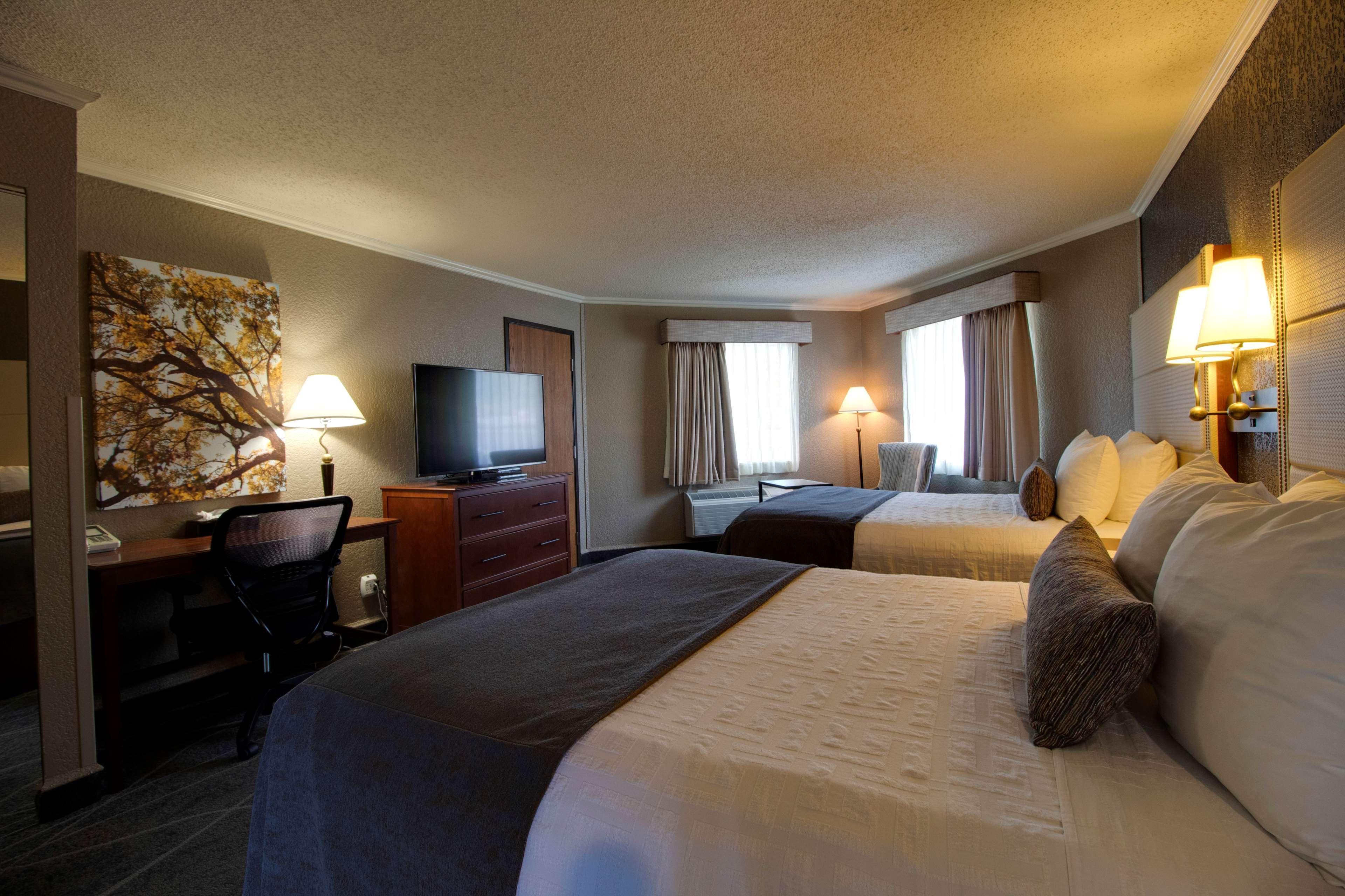 Best Western Harbour Pointe Lakefront Saint Ignace Bagian luar foto