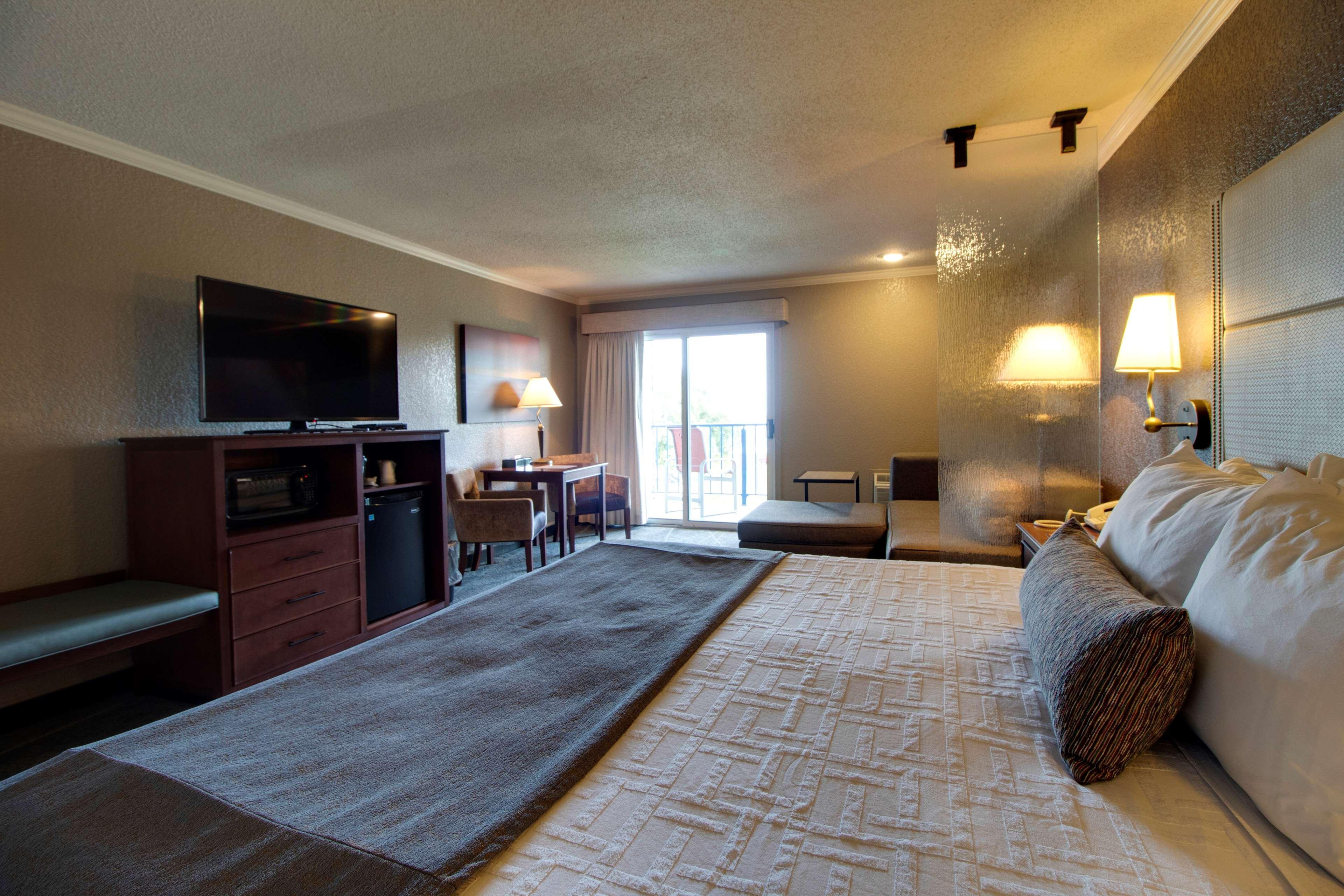 Best Western Harbour Pointe Lakefront Saint Ignace Bagian luar foto