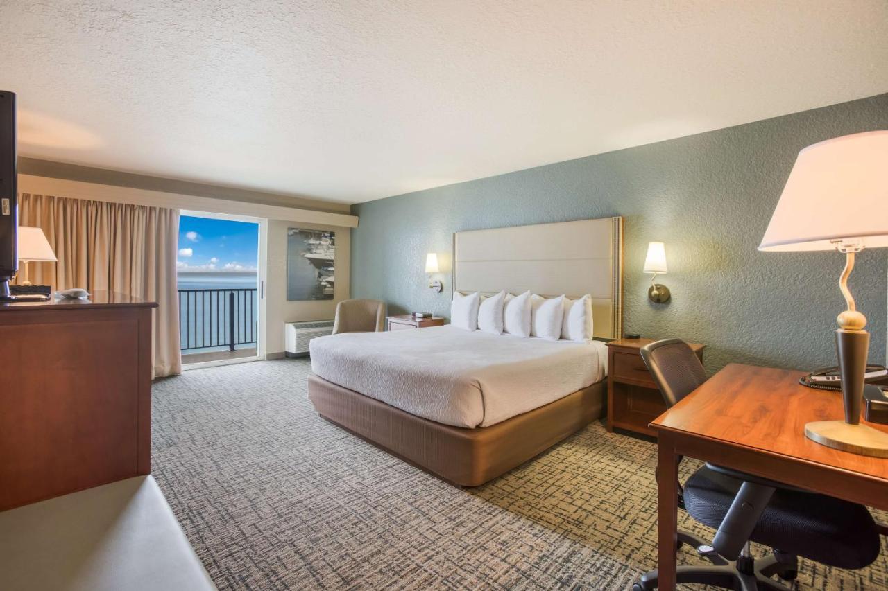 Best Western Harbour Pointe Lakefront Saint Ignace Bagian luar foto